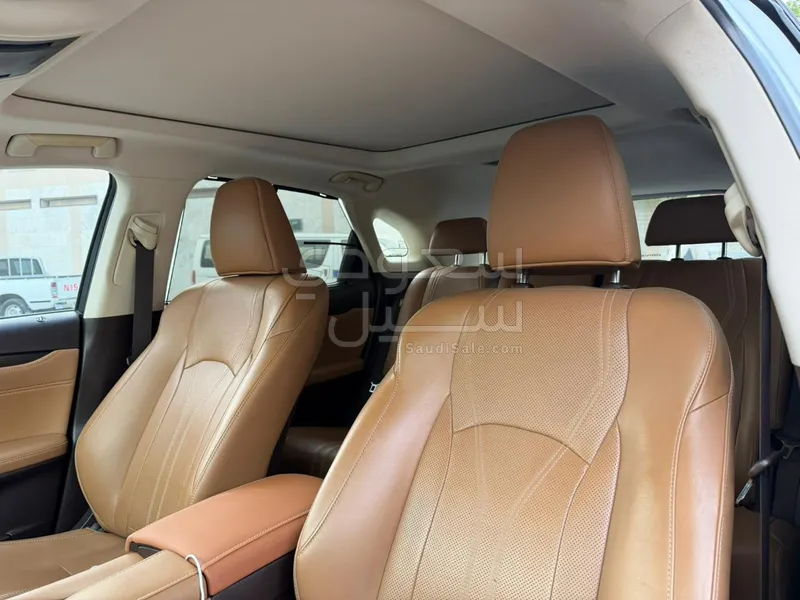 2016 لكزس أر إكس 450 هايبرد