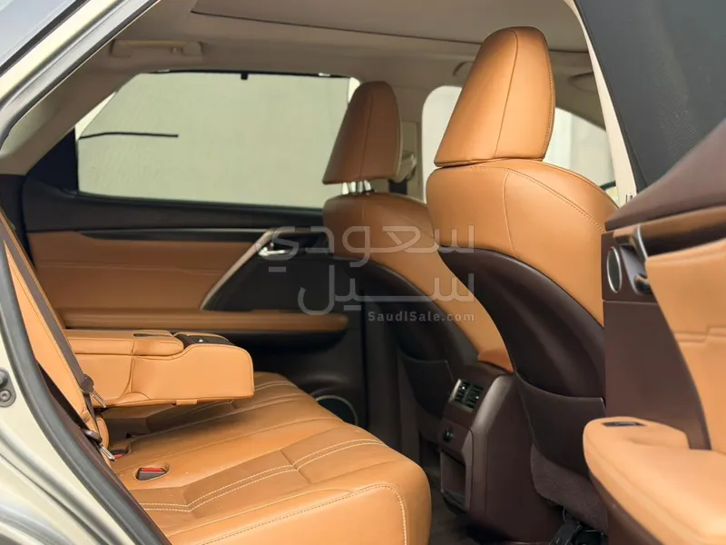 2016 لكزس أر إكس 450 هايبرد