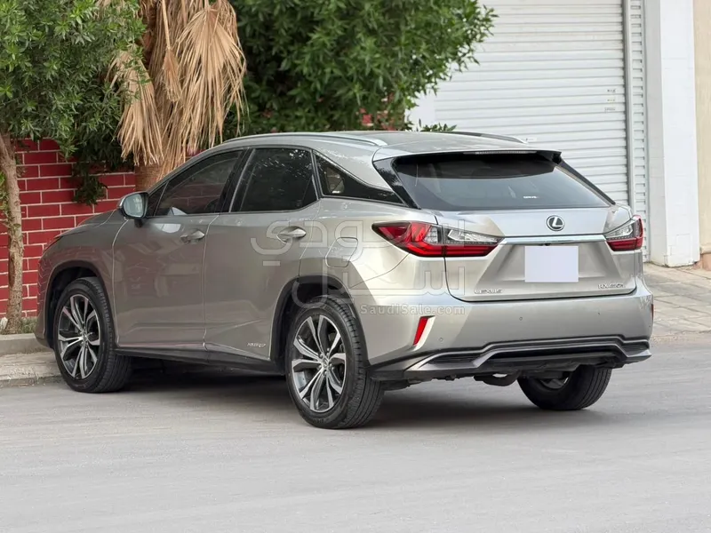 2016 لكزس أر إكس 450 هايبرد