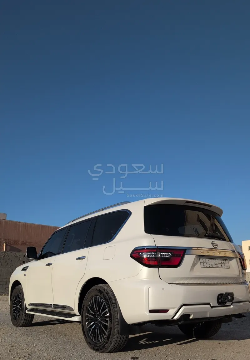 2012 نيسان باترول بلاتينيوم