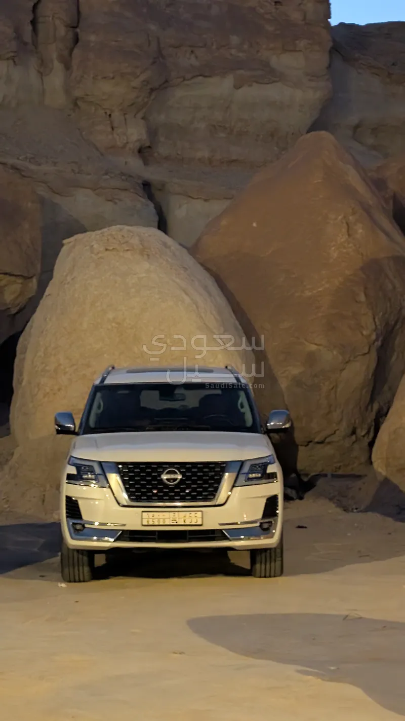 2012 نيسان باترول بلاتينيوم