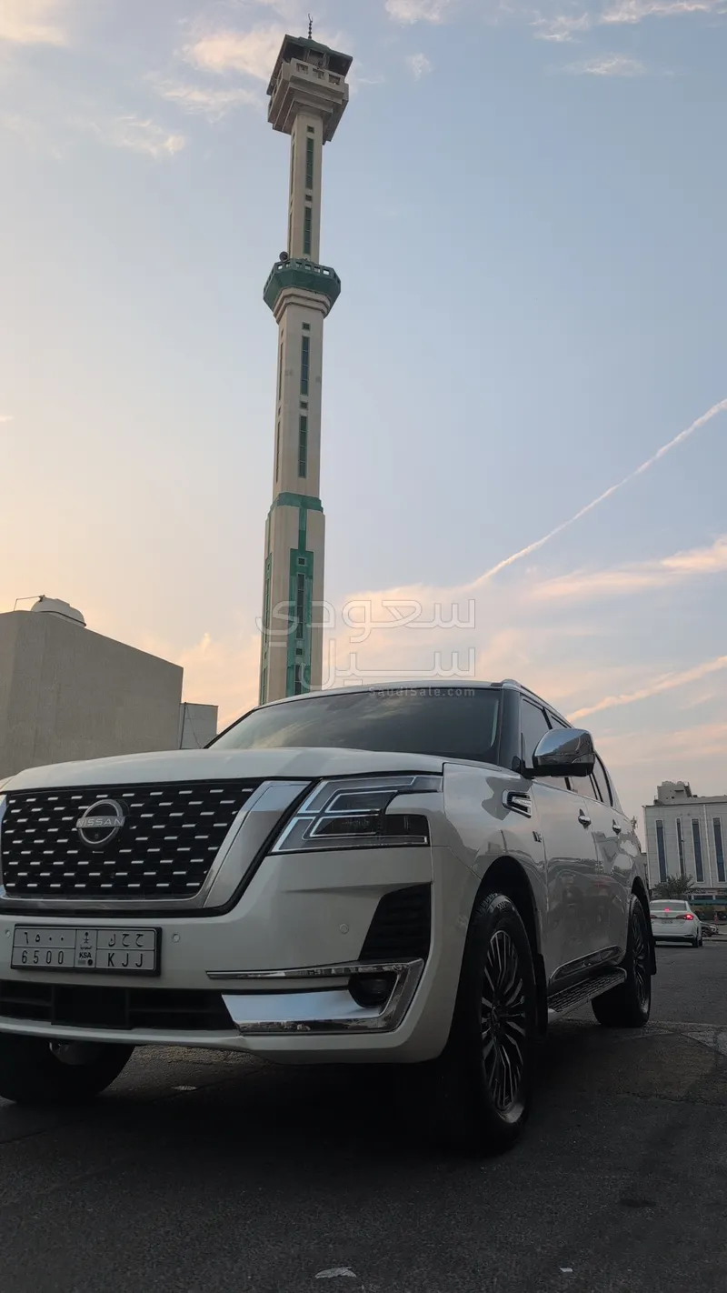 2012 نيسان باترول بلاتينيوم