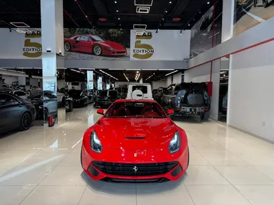 2016 فيراري اف 12