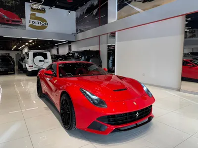 2016 فيراري اف 12