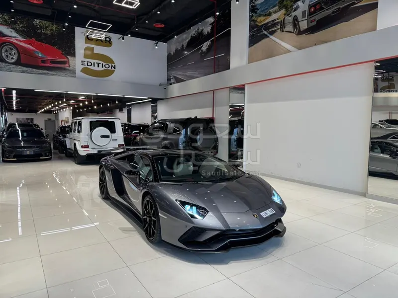 2019 لمبرجيني افنتادور اس