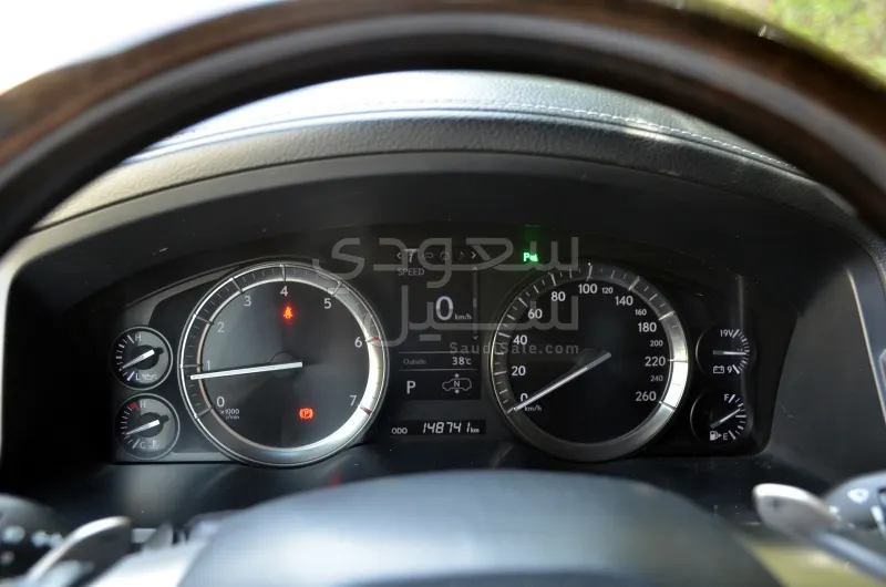 2016 لكزس إل إكس 570