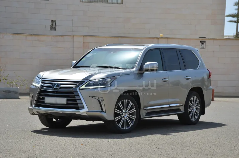 2016 لكزس إل إكس 570