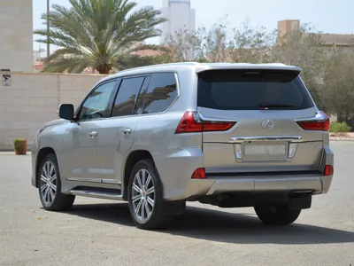 2016 لكزس إل إكس 570