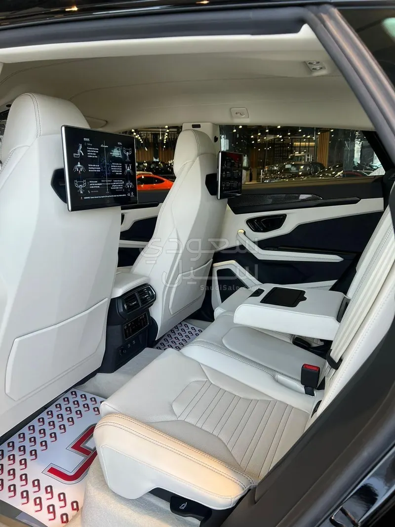 2025 لمبرجيني اوروس