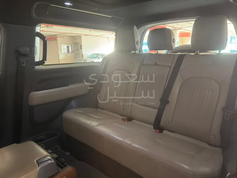 2022 لاند روفر ديفيندر 90