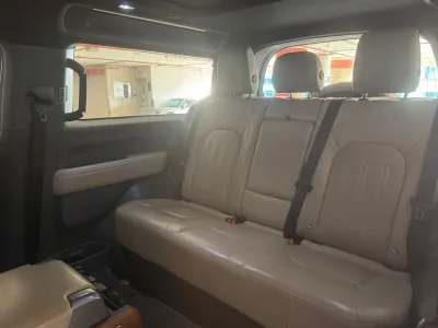 2022 لاند روفر ديفيندر 90