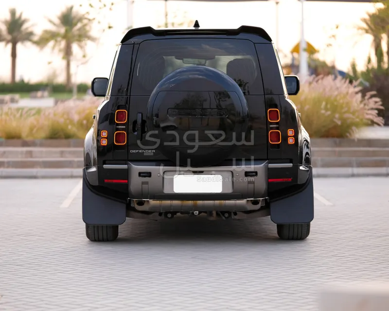 2025 لاند روفر ديفيندر اكس داينمك