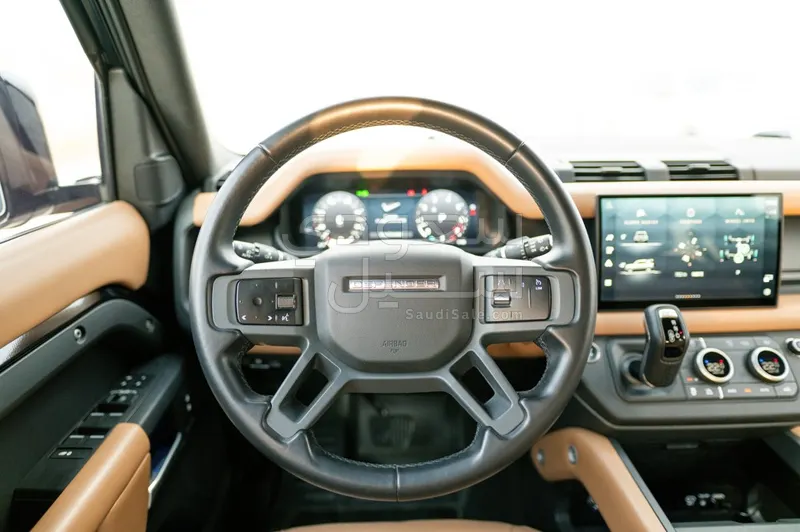 2025 لاند روفر ديفيندر اكس داينمك