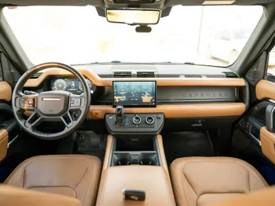 2025 لاند روفر ديفيندر اكس داينمك