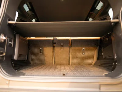 2025 لاند روفر ديفيندر اكس داينمك