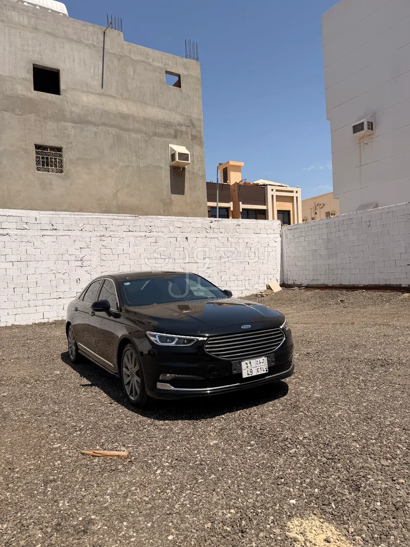 2022 فورد توروس تيتانيوم بلس