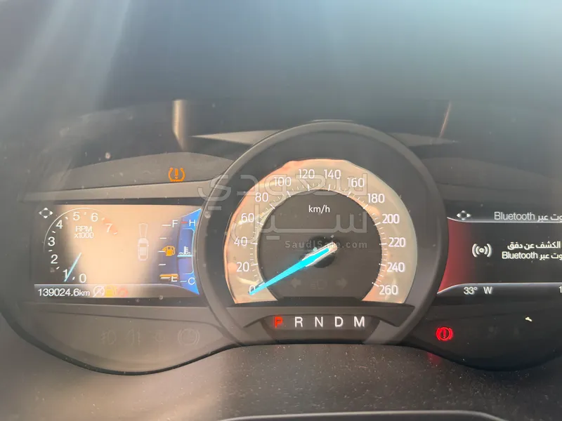 2022 فورد توروس تيتانيوم بلس