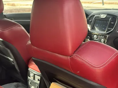 2014 كرايسلر 300 اس ار تي 8