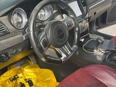 2014 كرايسلر 300 اس ار تي 8