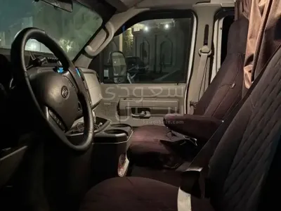 2013 فورد موتر هوم كارافان