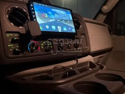 2013 فورد موتر هوم كارافان