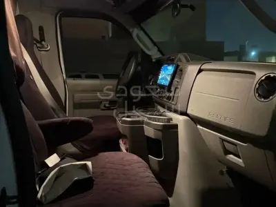 2013 فورد موتر هوم كارافان