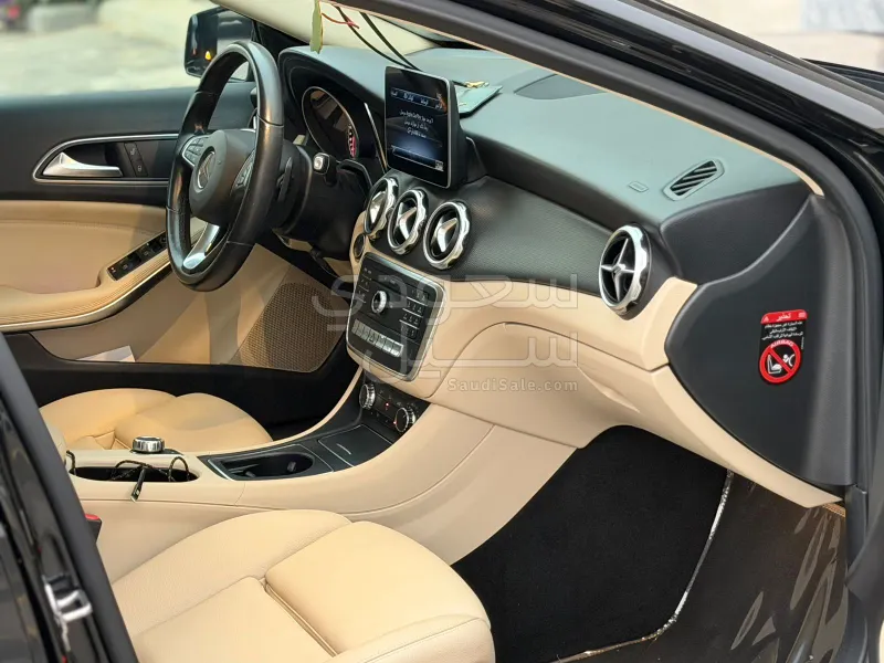 2019 مرسيدس - بنز جي إل أي 200