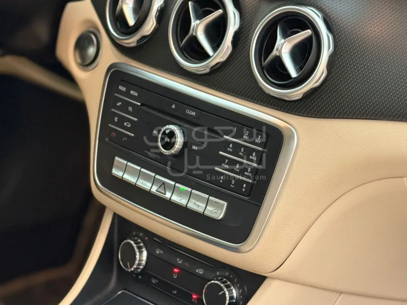 2019 مرسيدس - بنز جي إل أي 200