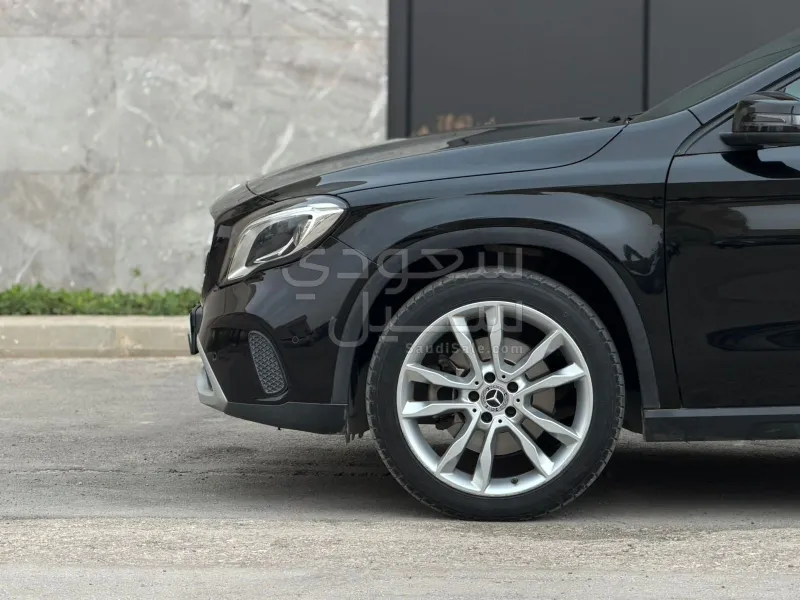 2019 مرسيدس - بنز جي إل أي 200