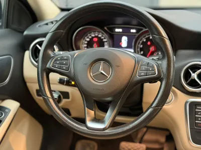 2019 مرسيدس - بنز جي إل أي 200