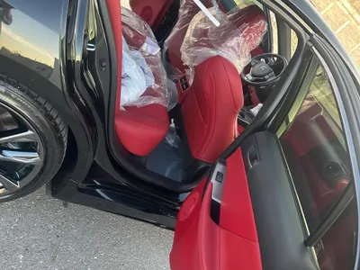 2025 لكزس آي إس 350 إف