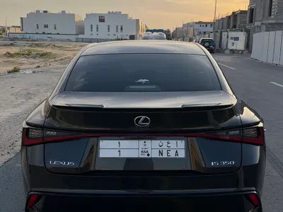 2025 لكزس آي إس 350 إف