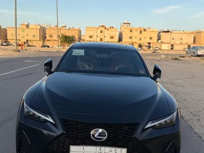 2025 لكزس آي إس 350 إف