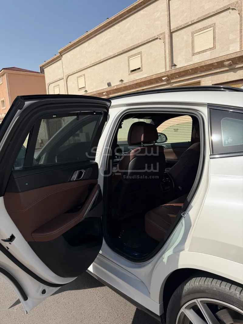 2022 بي ام دبليو الفئة اكس 6 إم 50 أي