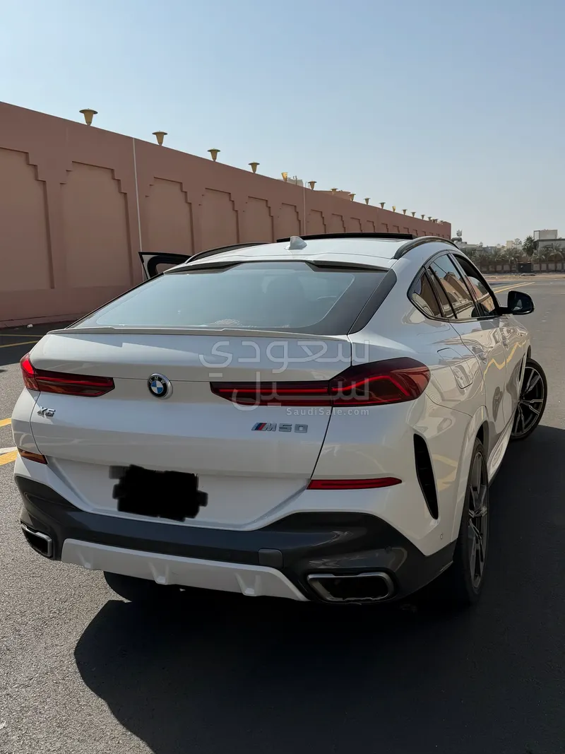 2022 بي ام دبليو الفئة اكس 6 إم 50 أي