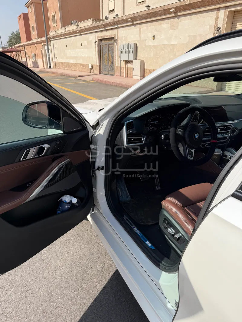 2022 بي ام دبليو الفئة اكس 6 إم 50 أي