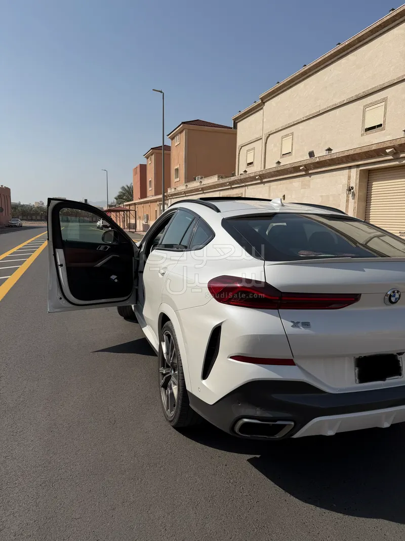 2022 بي ام دبليو الفئة اكس 6 إم 50 أي