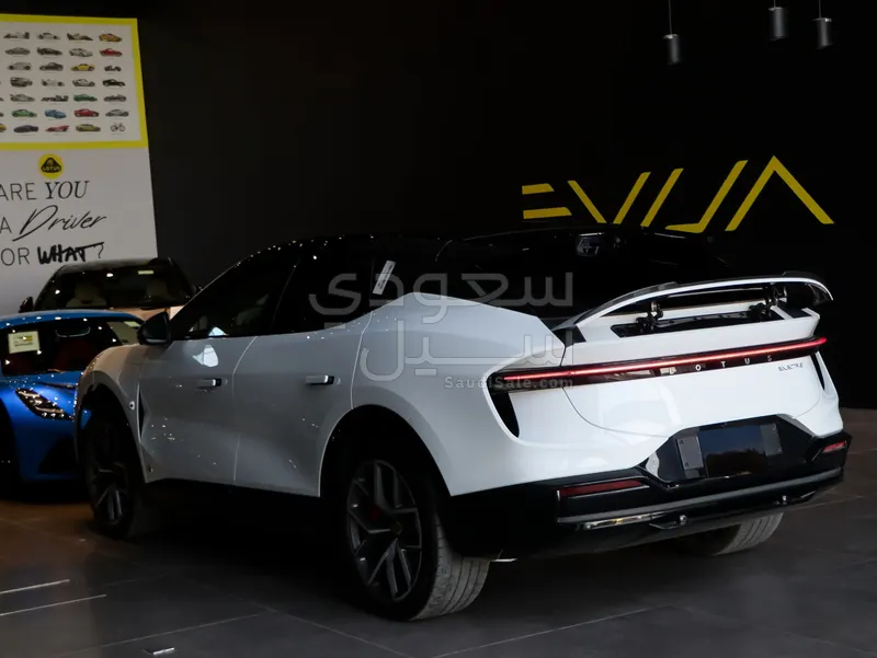 2025 لوتس اليترا اس