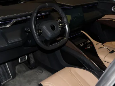 2025 لوتس اليترا اس