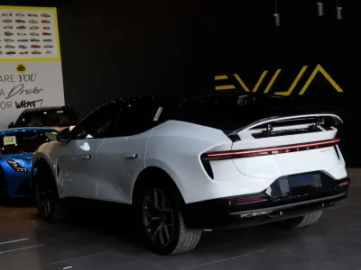 2025 لوتس اليترا اس