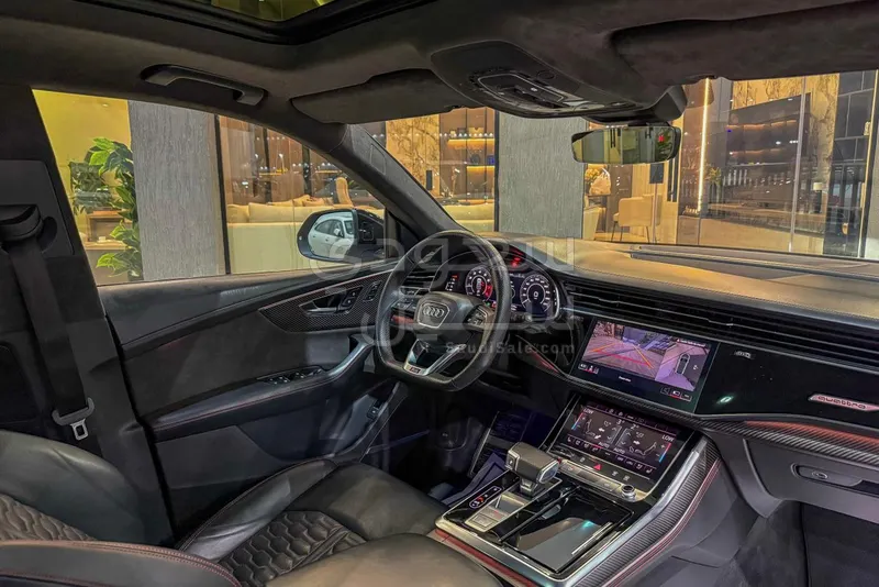 2021 اودي كيو 8 أر إس