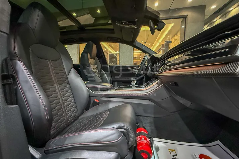 2021 اودي كيو 8 أر إس