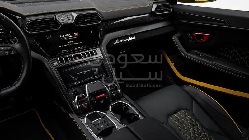 2023 لمبرجيني اوروس بيرفورمانتي