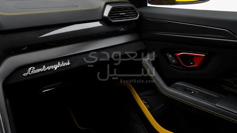 2023 لمبرجيني اوروس بيرفورمانتي