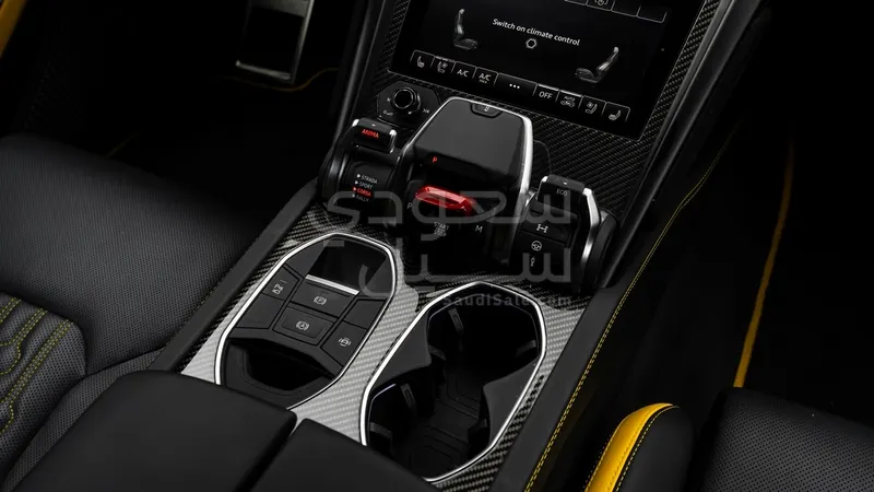 2023 لمبرجيني اوروس بيرفورمانتي