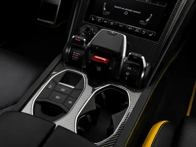 2023 لمبرجيني اوروس بيرفورمانتي