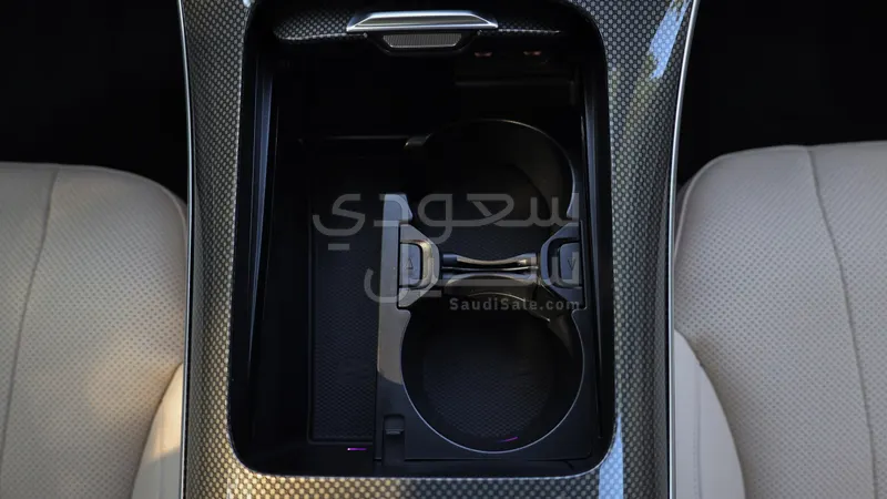 2026 مرسيدس - بنز سي إل إي 200