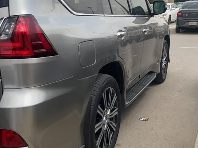 2016 لكزس إل إكس 570