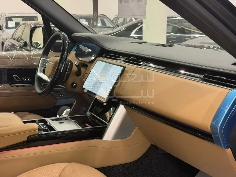 2026 لاند روفر رينج روفر اوتوبيوغرافي