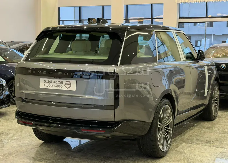 2026 لاند روفر رينج روفر اوتوبيوغرافي